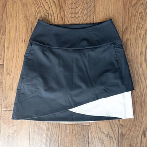 NWOT Kinona Wrap It Up Black and White Golf Skort, Size XS (Stretch)